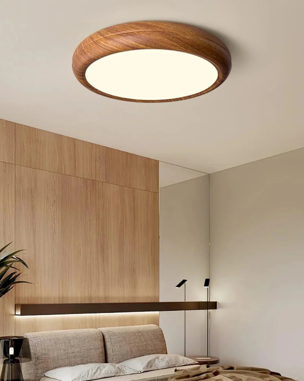 Ronde houten plafondlamp met warm diffuus licht voor serene woonruimtes | Sansoti