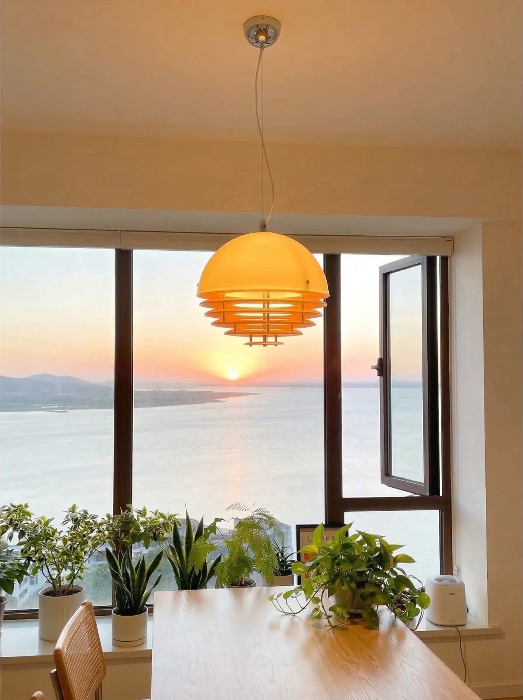 Stijlvolle Hanglamp Bauhaus Design Oranje-Wit Sfeerverlichting voor Moderne Interieurs | Sansoti
