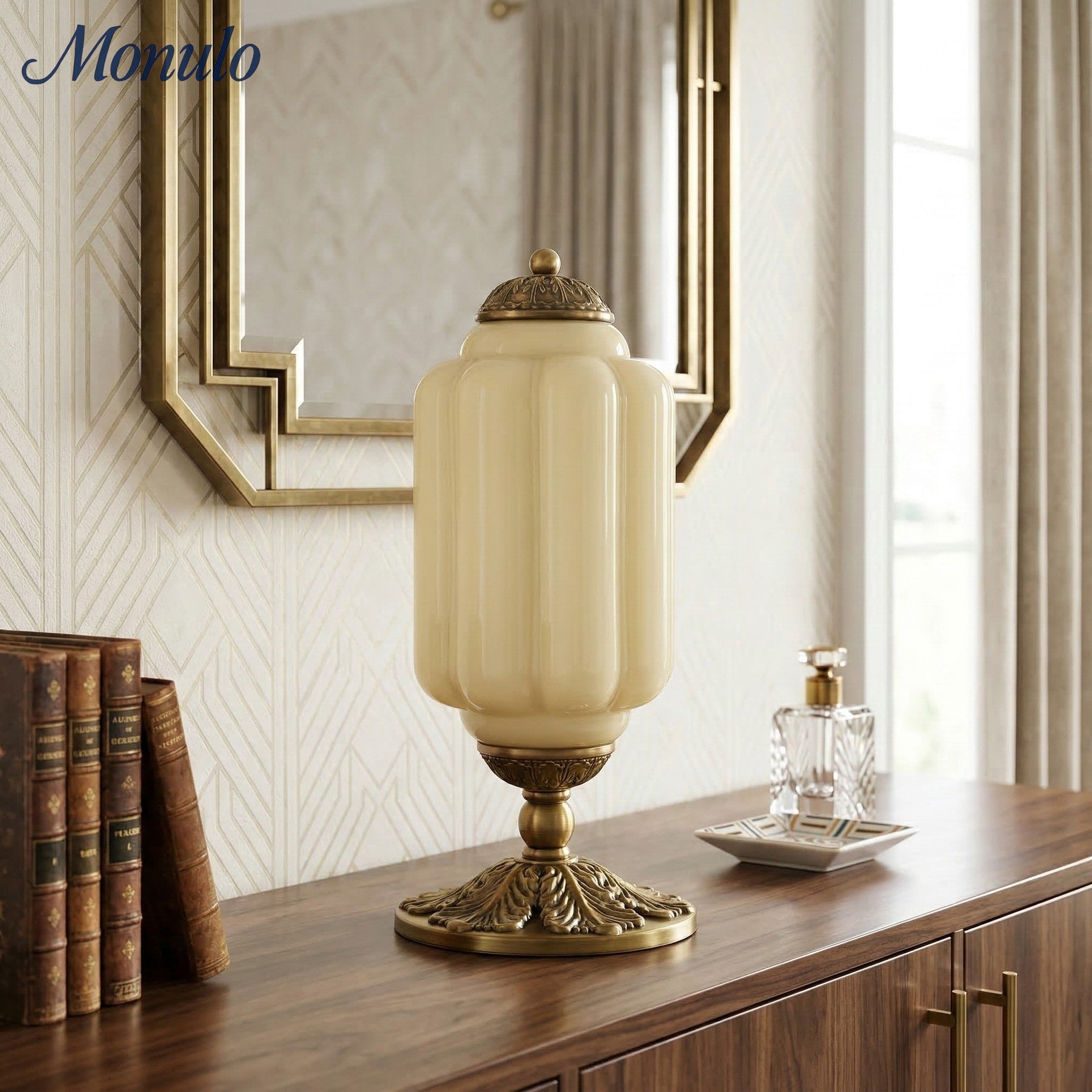 Glazen Tafellamp met Scallop Design Vintage Stijl Slaapkamer Woonkamer Accentverlichting Zwart Messing Matglas | Sansoti