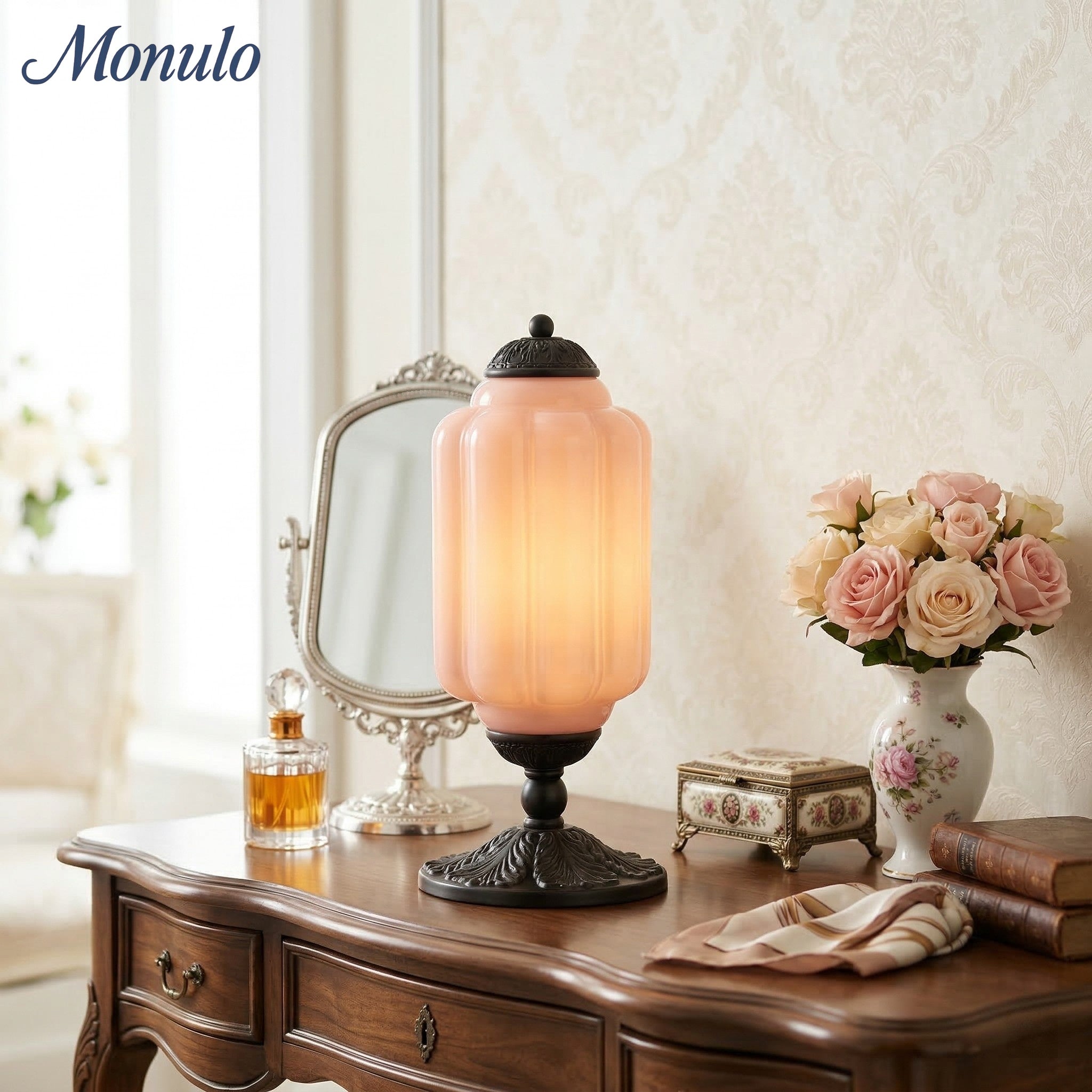 Glazen Tafellamp met Scallop Design Vintage Stijl Slaapkamer Woonkamer Accentverlichting Zwart Messing Matglas | Sansoti