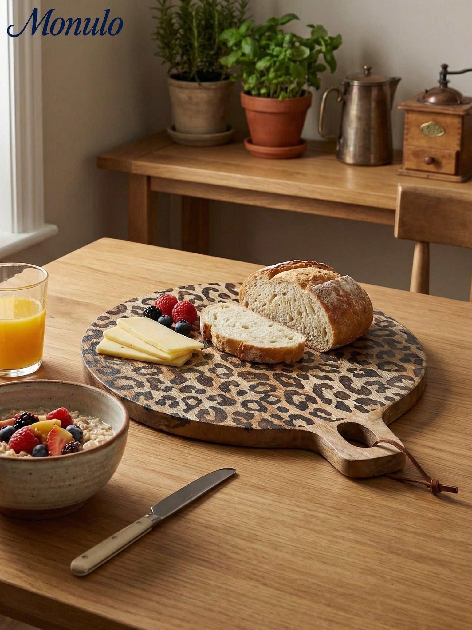 Houten Serveerplank Sapelehout Rond en Vierkant Scandinavisch Design voor Keuken en Tafel | Sansoti