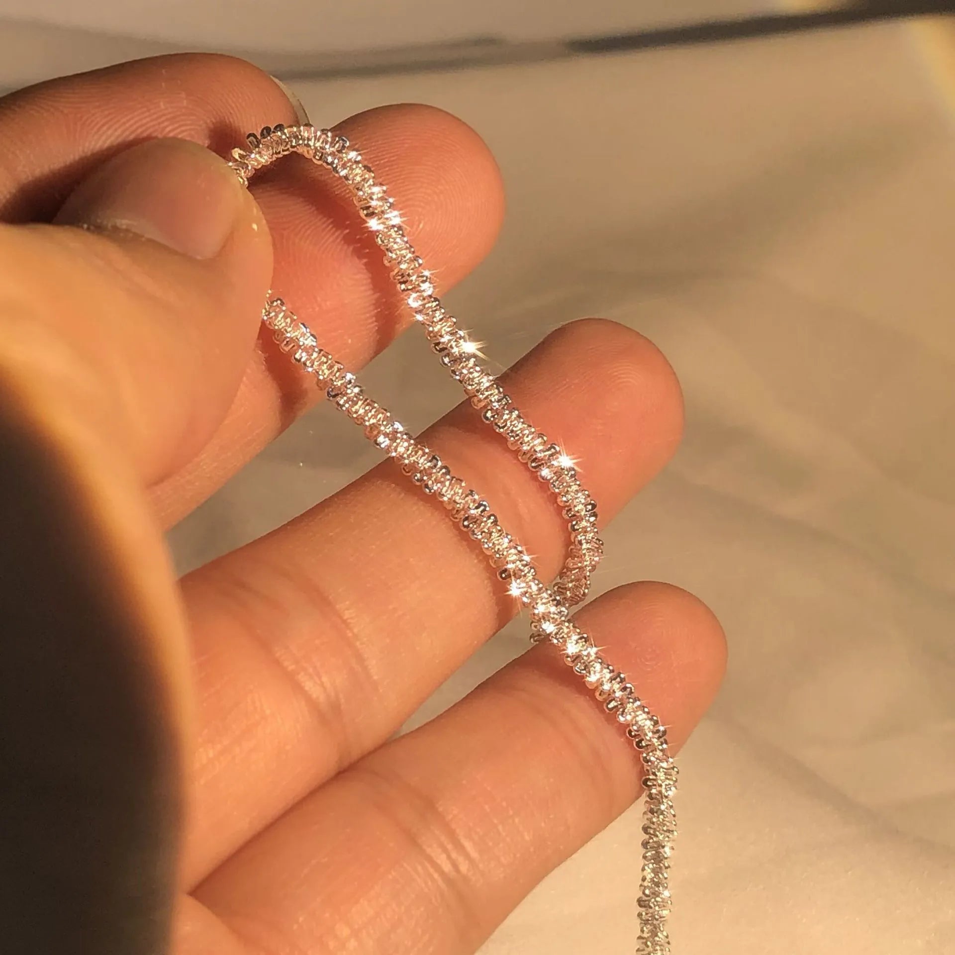 Sterlingsilveren Armband Waterinspiratie Elegant Glanzend Handgelenkaccessoire Dames Tijdloos Moderne Sieraden | Sansoti