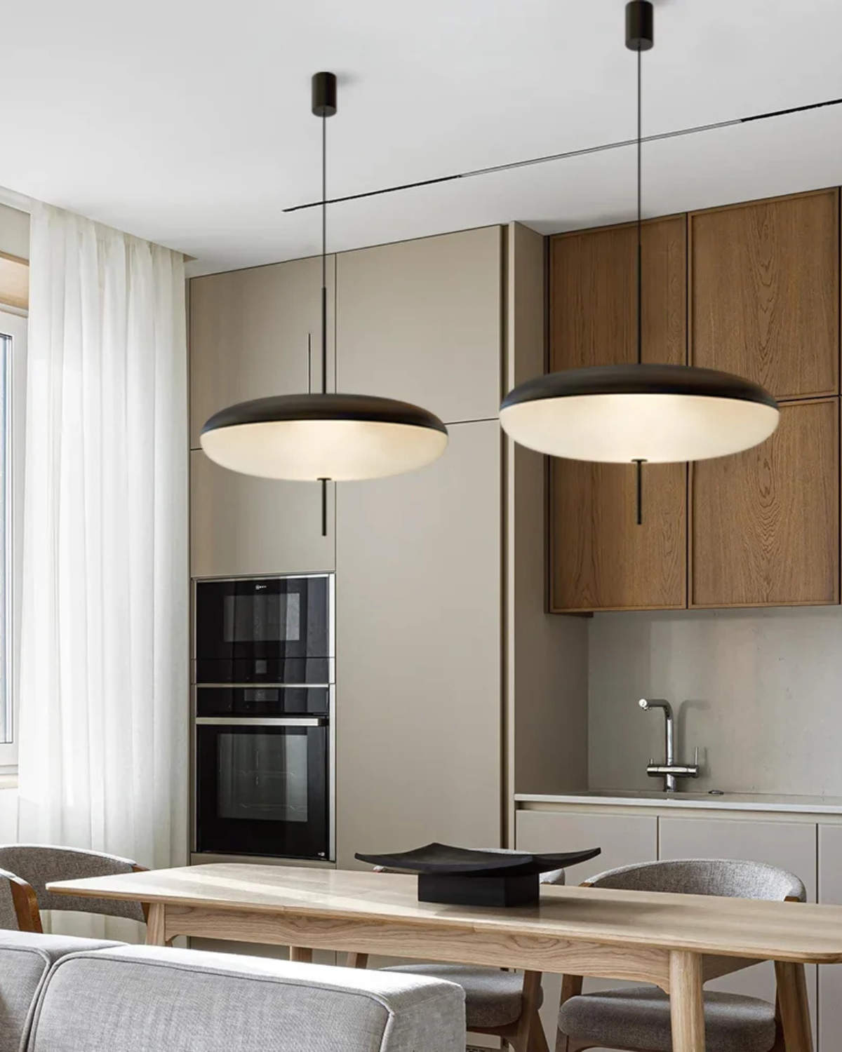 Moderne Hanglamp Met Zwevend Design In Acryl En Metaal Met Warme Diffuse Verlichting | Sansoti