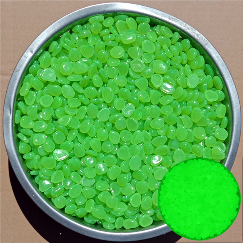 Set of 2 Luminous Decorative Stones Resin Garden Pebbles Glow-in-the-Dark Path Accent Multiple Colors | Sansoti