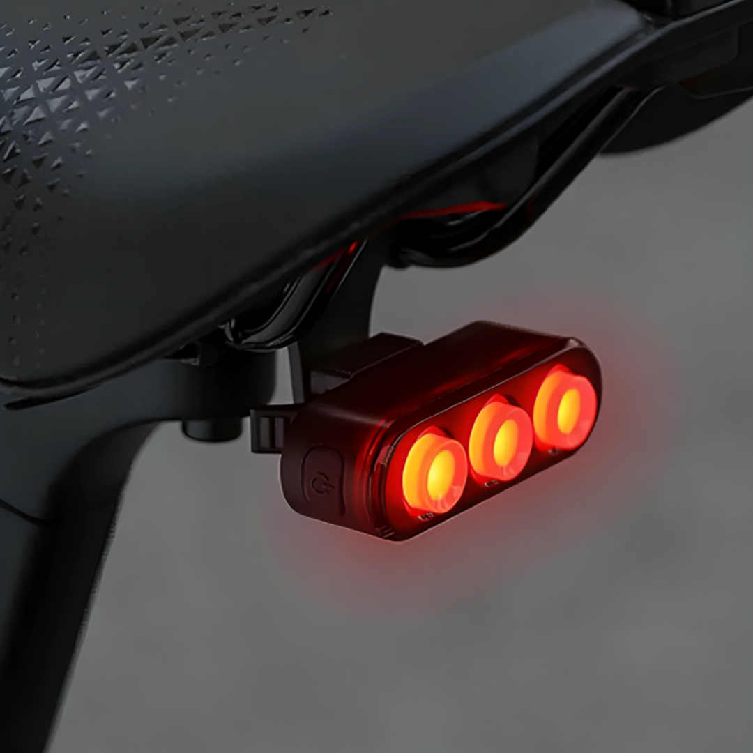 Intelligentes Fahrrad-Rücklicht mit Bewegungssensor und 6 LED-Beleuchtungsmodi für sichere Fahrradtouren | Sansoti