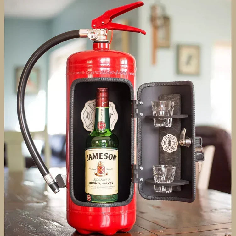 Verstopte Bar in Brandblusservorm – Originele Decoratieve Fleshouder voor Sterke Drank | Sansoti