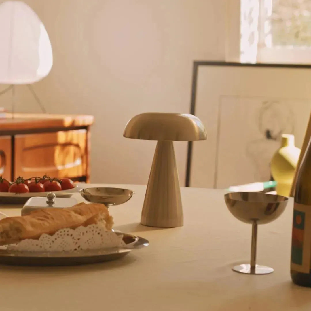 Lampe de table Sans fil Rechargeable USB-C Toucher Dimmable Métal Or Aluminium Terrasse | Restfield