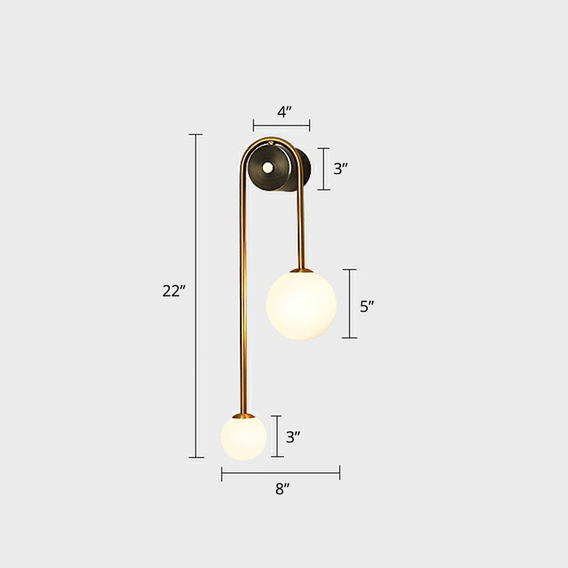 Postmoderne Wandlamp met Dubbele Glazen Bollen – Gebogen Arc Design Messing | Sansoti