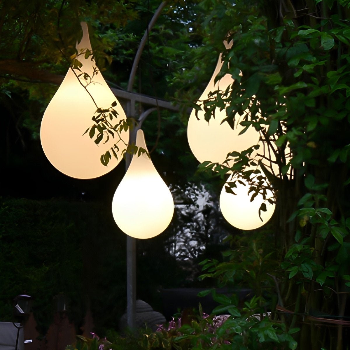 Buitenlamp Druppel Hanglamp Plastic Wit IP65 Tuin Terras LED Warm Wit Buiten Hangende Lamp Patio | Sansoti