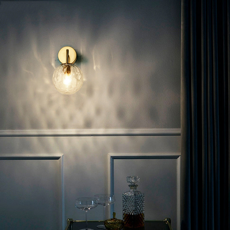 Glazen Wandlamp met Geribbeld Glas en Gouden Armatuur – Minimalistische Verlichting voor Woonkamer en Gang | Sansoti