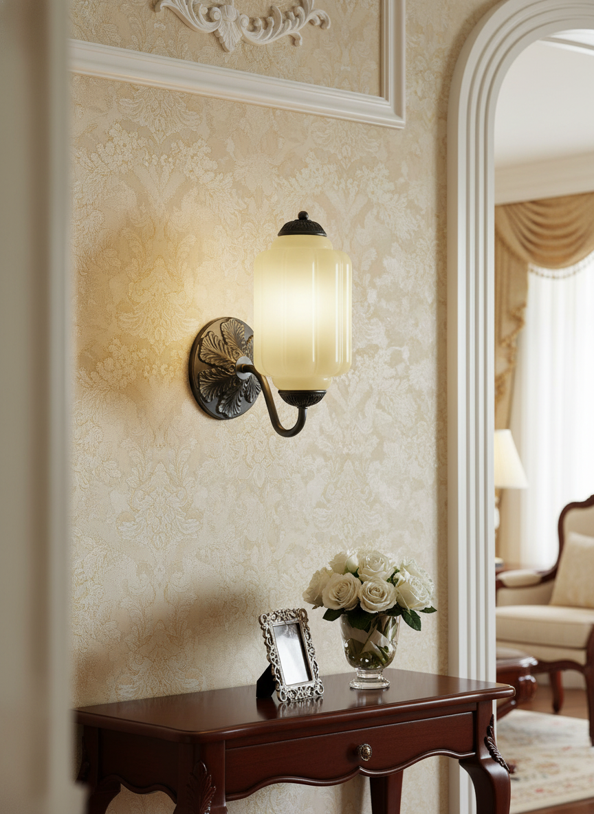 Melkglazen Wandlamp Eloise voor Hal en Slaapkamer | Vintage Wandverlichting met Melkwit Glas | Sansoti