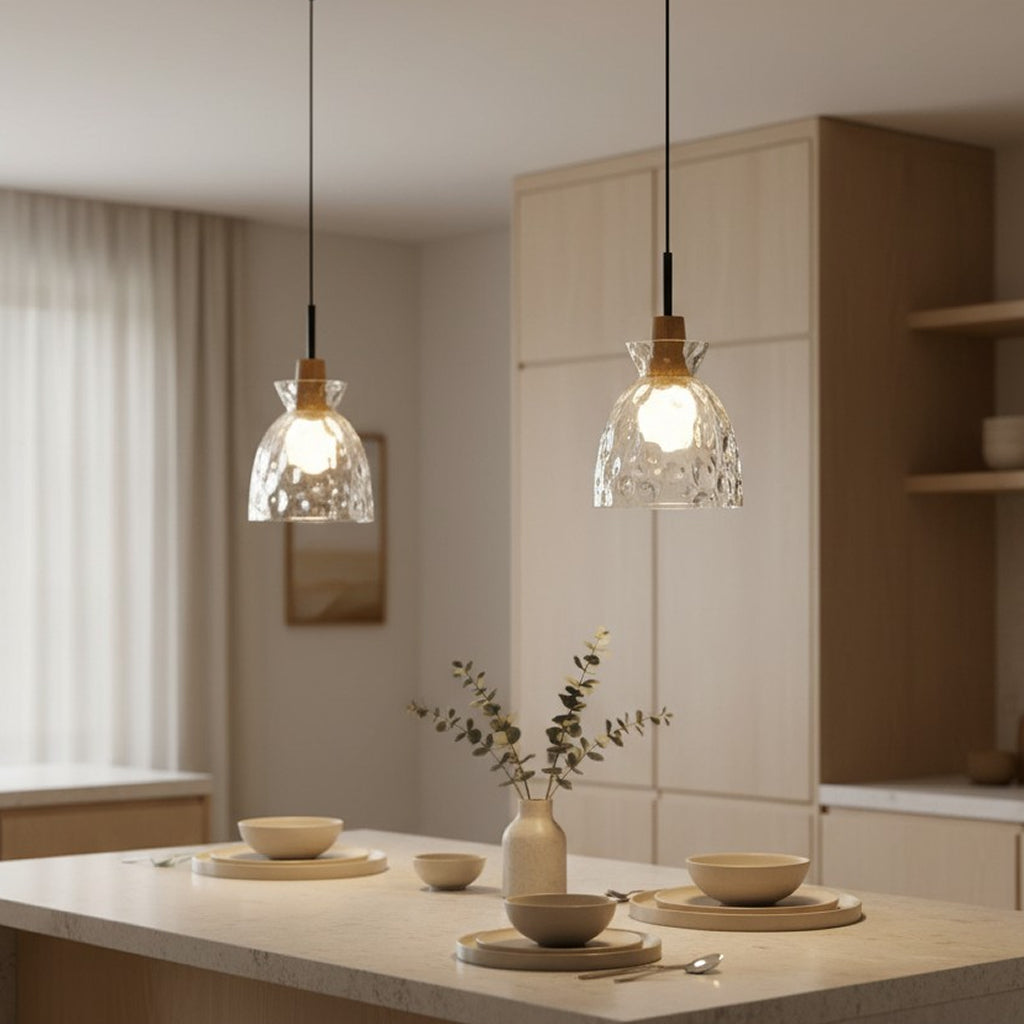 Glazen Hanglamp met Geslepen Koepel en Houten Accenten – Rustieke Eethoekverlichting | Sansoti