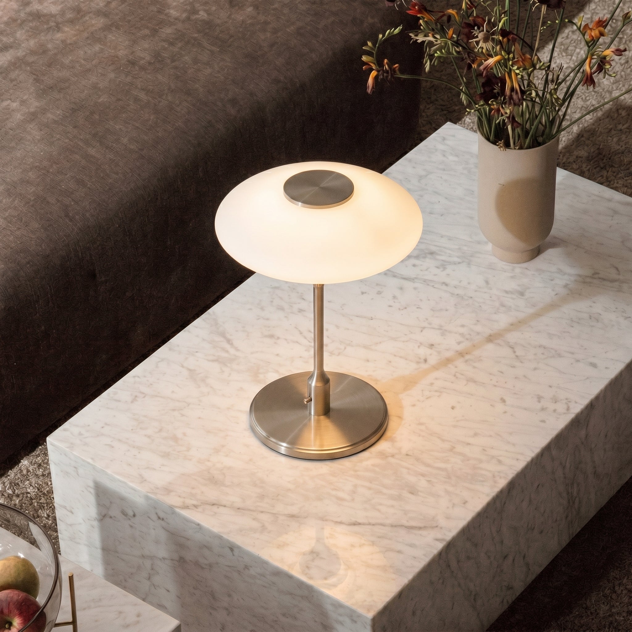 Moderne Metalen Tafellamp E14 Warm Wit LED Sfeerlicht Bureau Nachtkastje 30x42cm Scandinavisch Design | Sansoti
