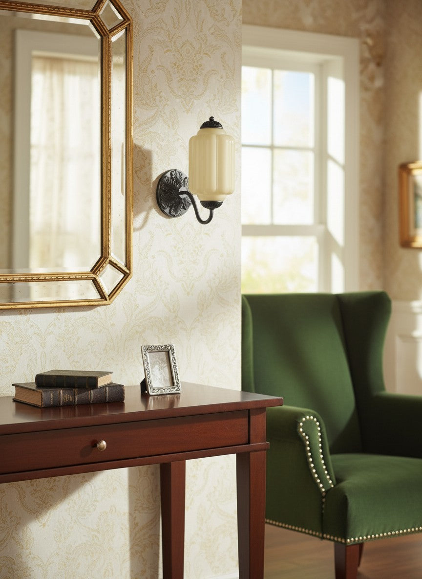 Melkglazen Wandlamp Eloise voor Hal en Slaapkamer | Vintage Wandverlichting met Melkwit Glas | Sansoti