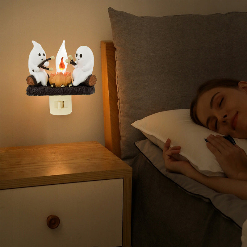 Spookje met Kampvuur Nachtlampje LED Flikkerlicht Kinderkamer Decoratief Halloween Sfeer Sfeerlamp Warm Licht | Sansoti