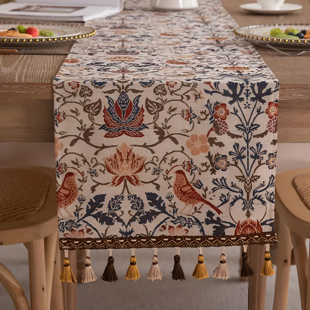 Vintage Jacquard Tafelloper met Vogel & Bloemmotief – Landelijke Elegantie met Kwastjes | Sansoti