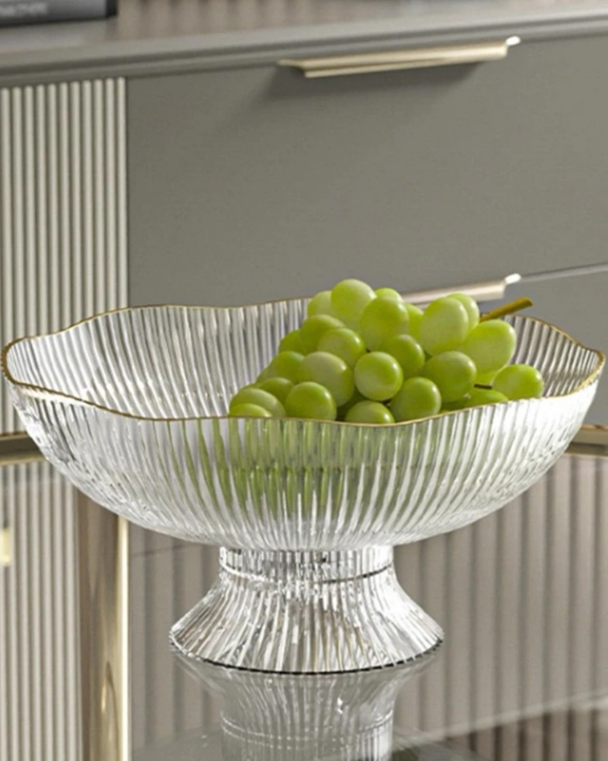 Fruitschaal op Voet met Goudrand Geribbeld Keramiek Transparant Groen Grijs voor Tafelcenterpiece Interieur | Sansoti