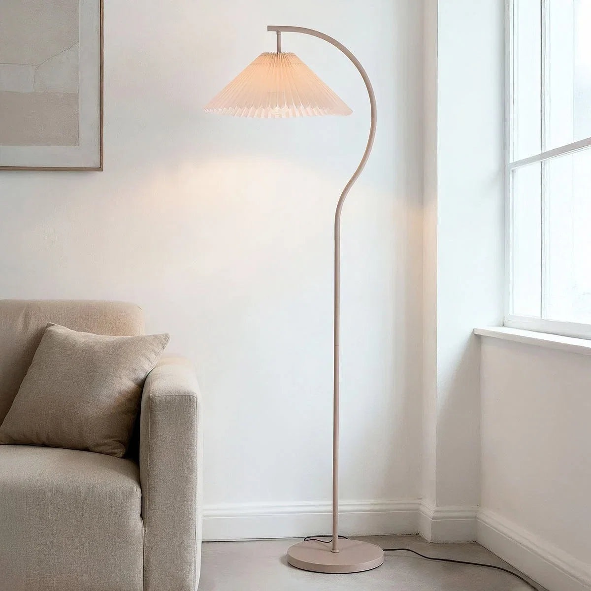 Staande Leeslamp Gebogen Arm Geplooide Kap Beige E27 Woonkamer Slaapkamer Leeshoek Dimbaar Sfeerverlichting | Sansoti