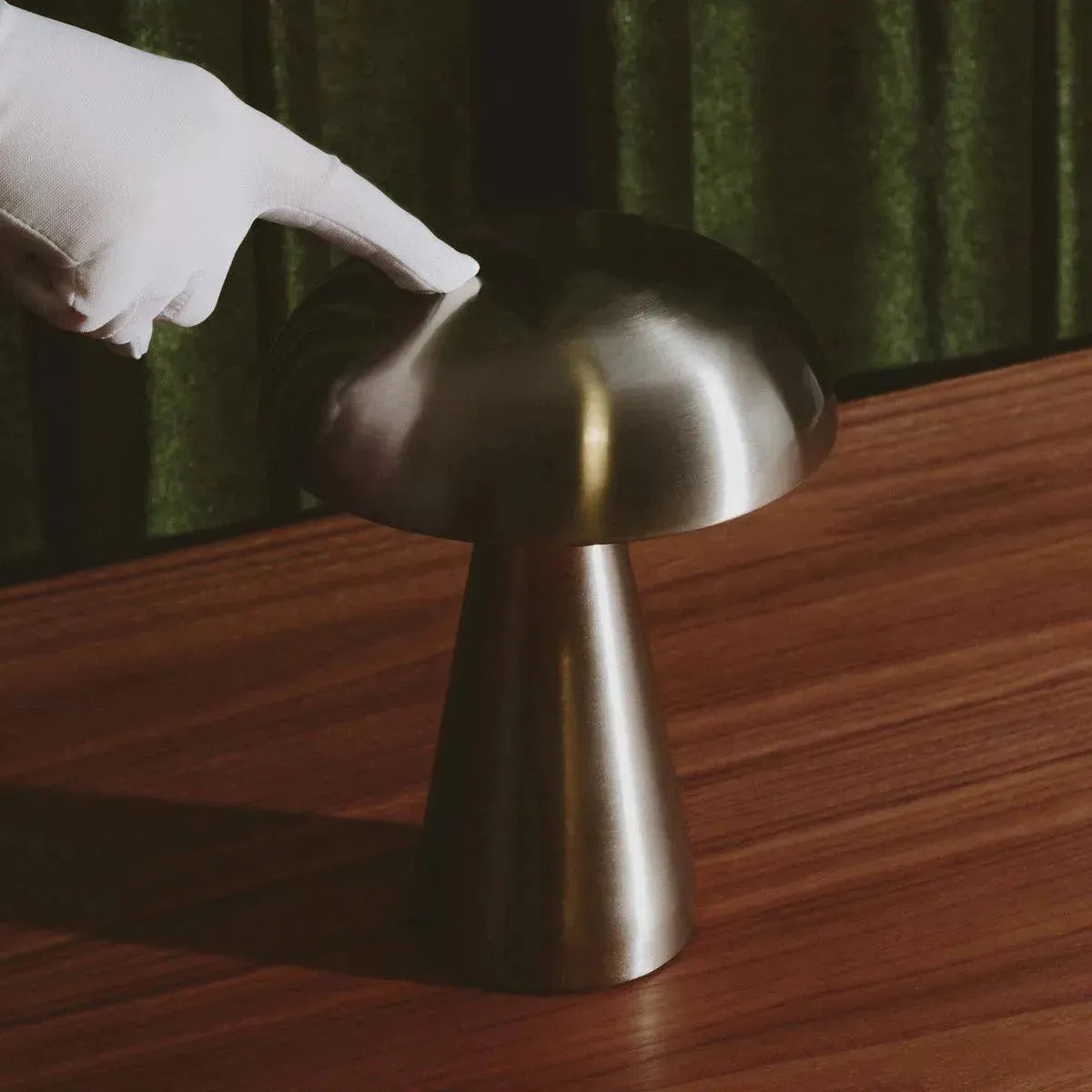 Lampe de table Sans fil Rechargeable USB-C Toucher Dimmable Métal Or Aluminium Terrasse | Restfield