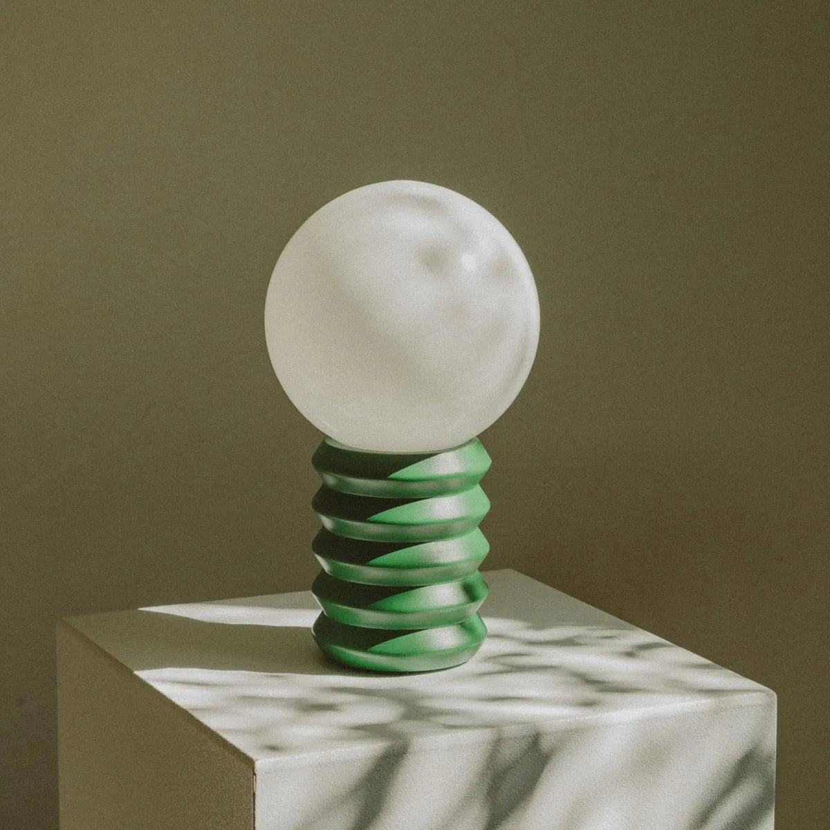 Lampe de table Bois Verre Cannelé Rétro 28cm Vert forêt Rouge Boule en verre Éclairage d'ambiance | Restfield