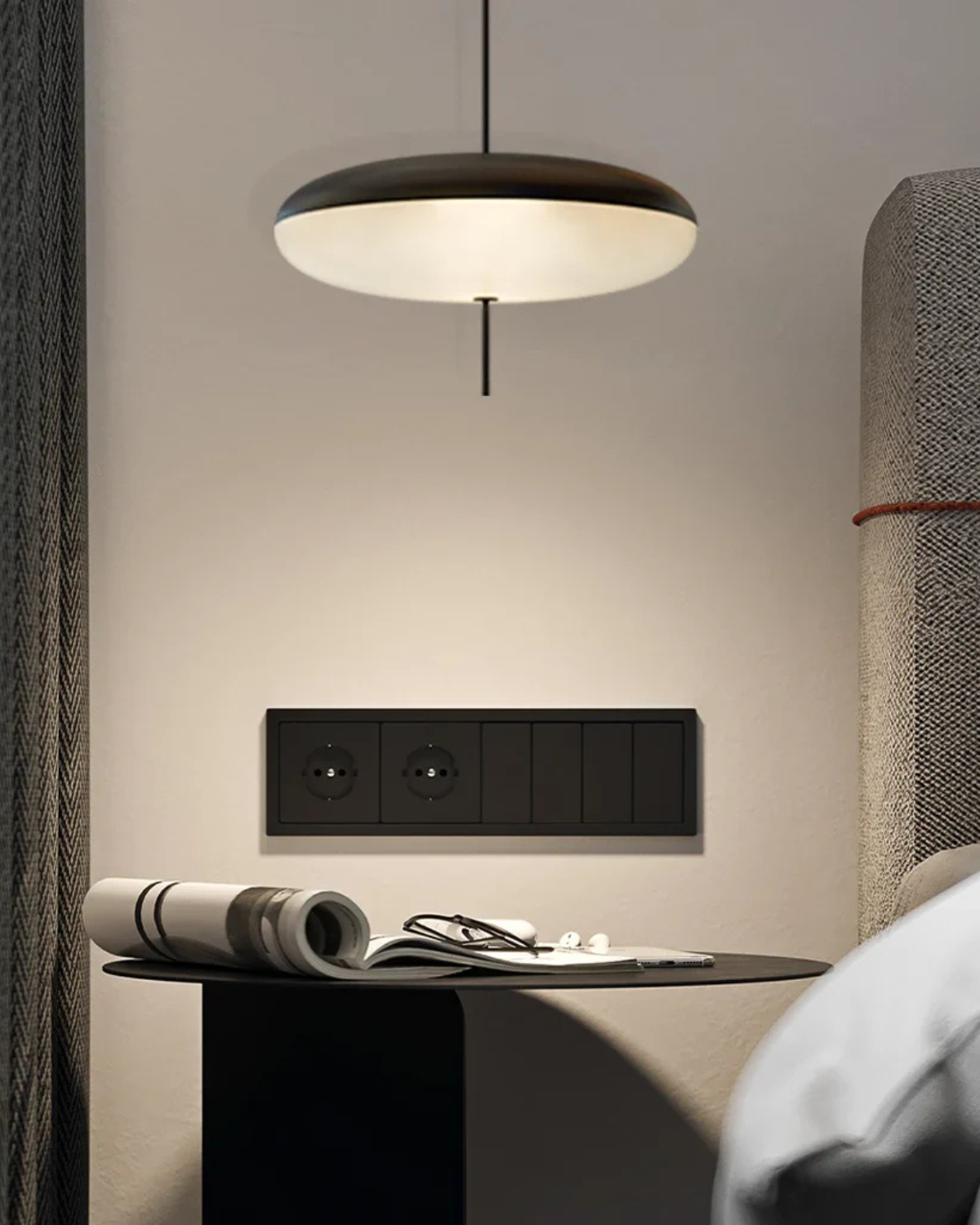 Moderne Hanglamp Met Zwevend Design In Acryl En Metaal Met Warme Diffuse Verlichting | Sansoti