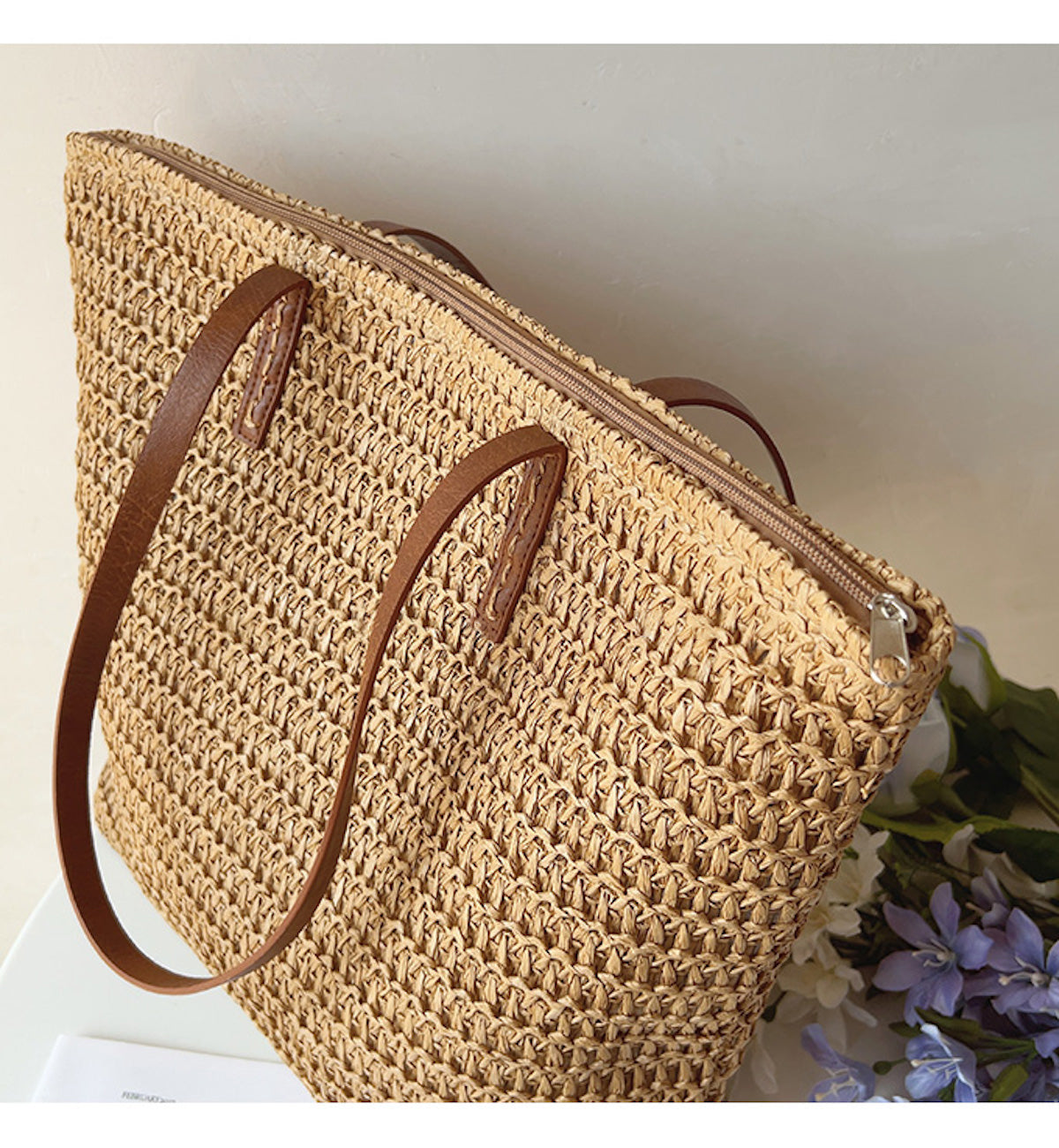 Gevlochten Rieten Mandje met Lederen Hengsels – Natuurlijke Handtas voor Markt en Stad – Scandinavisch Design | Sansoti