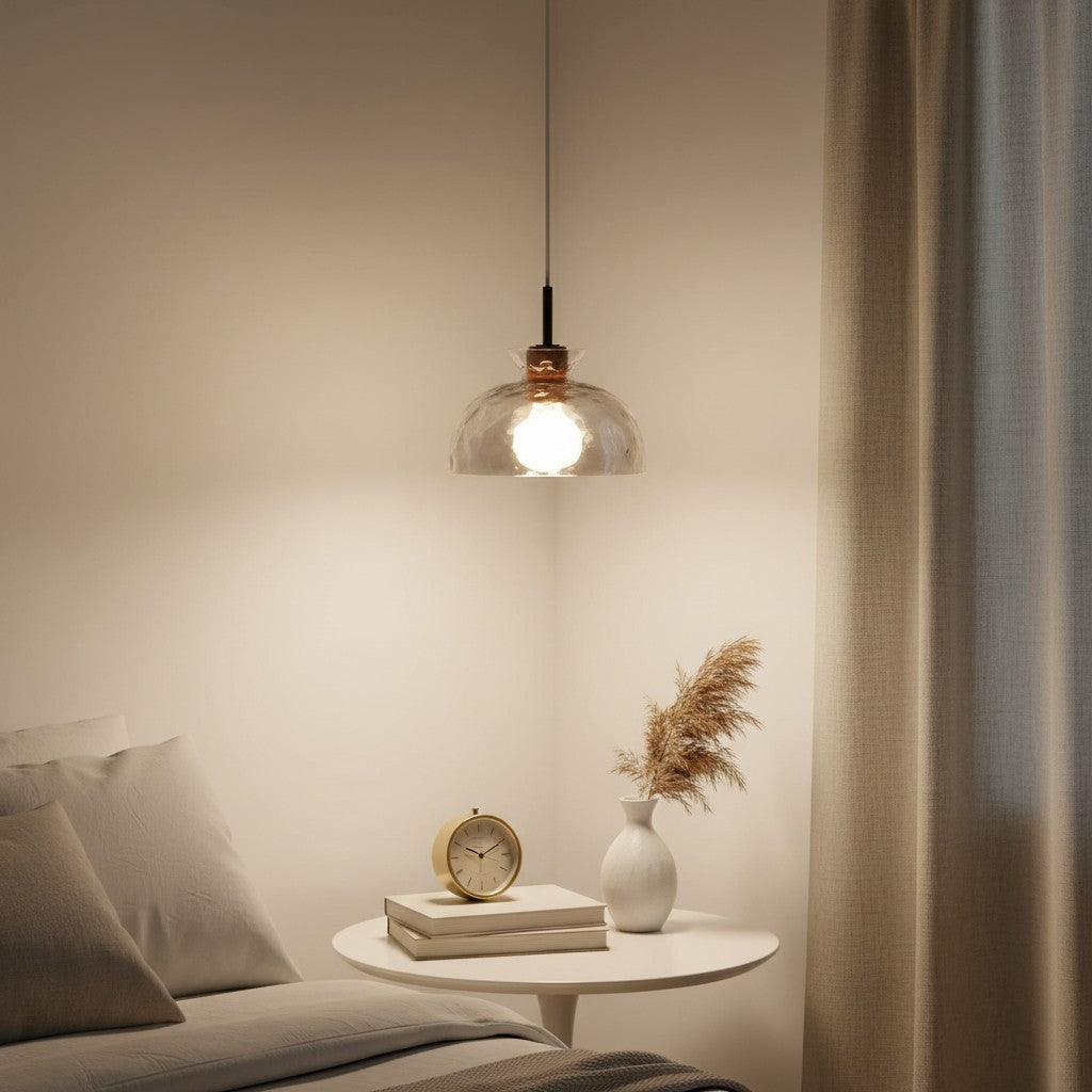 Glazen Hanglamp met Geslepen Koepel en Houten Accenten – Rustieke Eethoekverlichting | Sansoti