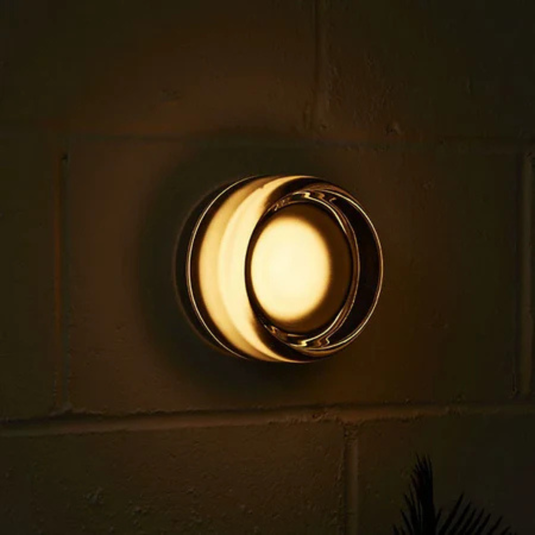 Glas-Wandleuchte mit Eisenfassung – skandinavischer Stil für stimmungsvolle Beleuchtung im Wohn- und Schlafzimmer | Sansoti