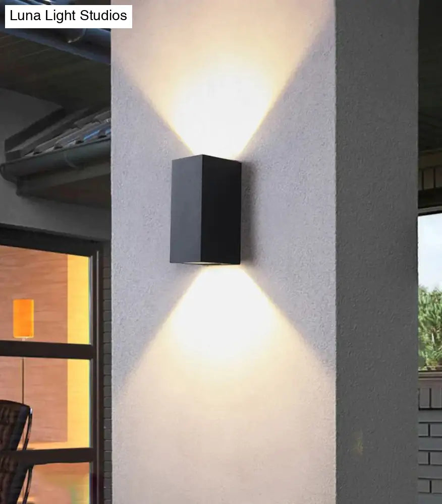 Kwadratowa zewnętrzna lampa ścienna LED z aluminium, wodoodporna IP65, nowoczesny design, oświetlenie ogrodowe i wejściowe | Sansoti