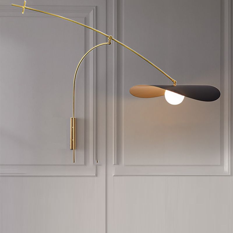 Applique murale Arceau en métal et verre noir et doré pour chambre et salon, éclairage d’ambiance au design moderne et industriel | Sansoti