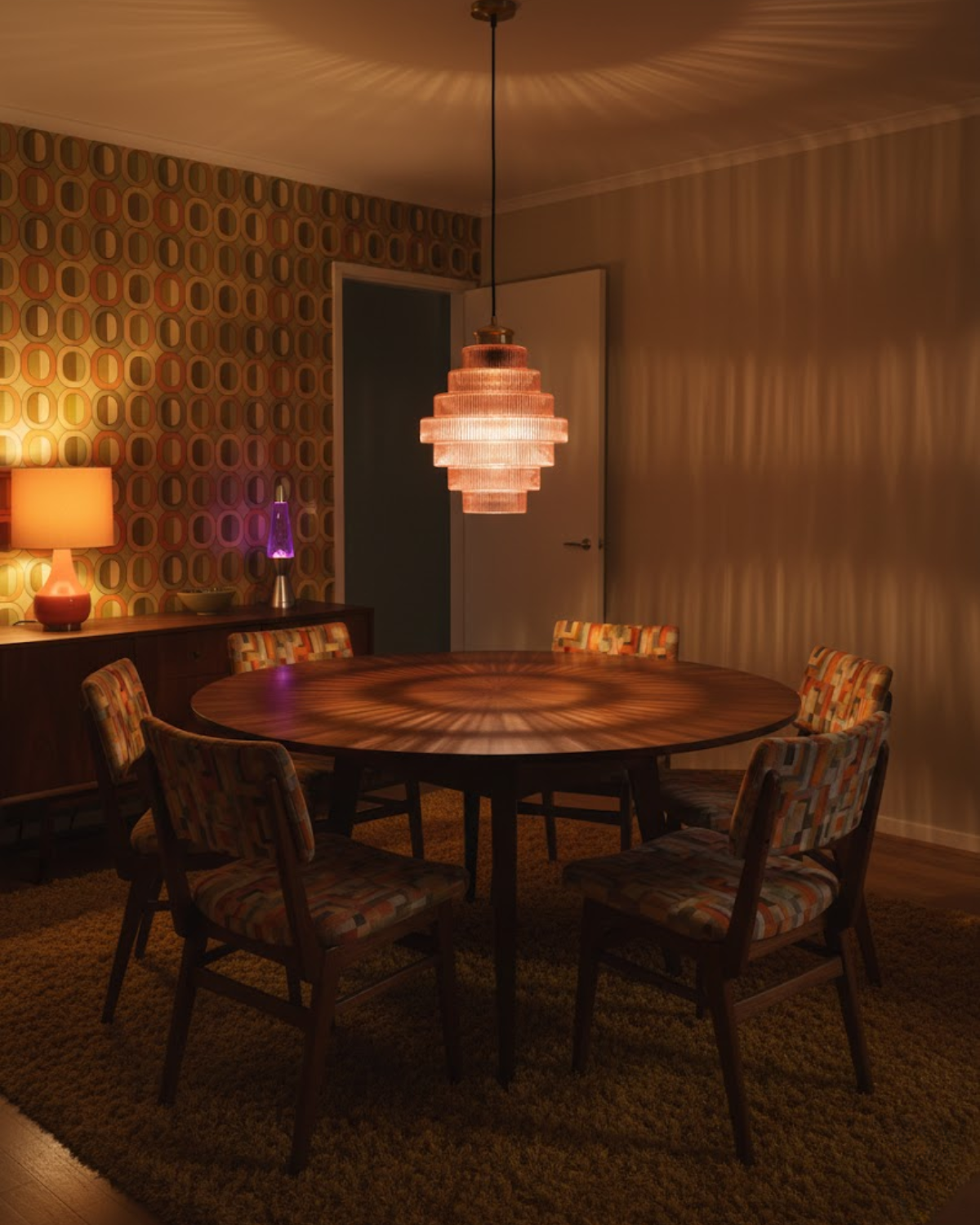 Moderne trapsgewijze glazen hanglamp met gouden detail voor eetkamer en woonkamer – luxe design verlichting | Sansoti