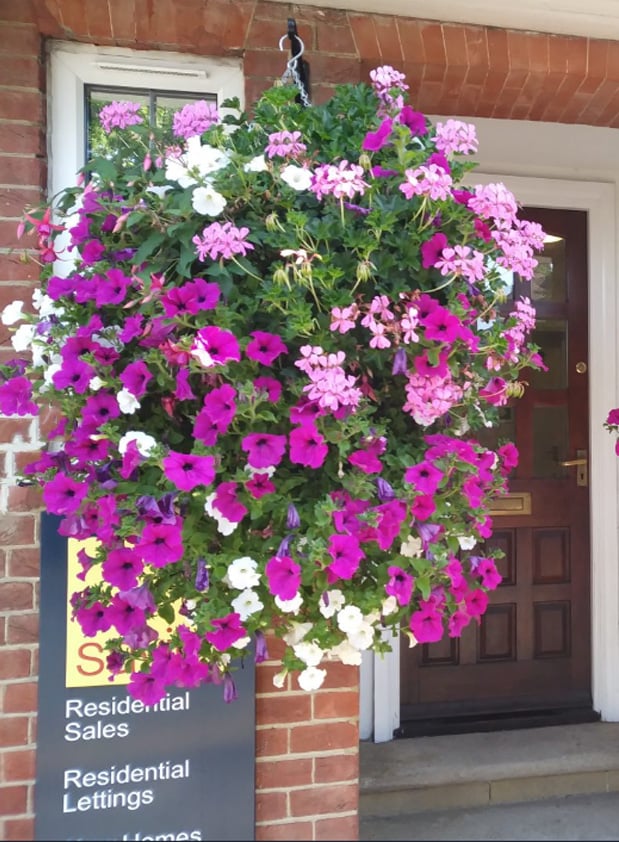 90cm Artificial Climbing Plant with 44 Flowers, UV-Resistant, for Balcony, Garden, and Living Room Decoration, Artificial Hanging Flower | Sansoti
