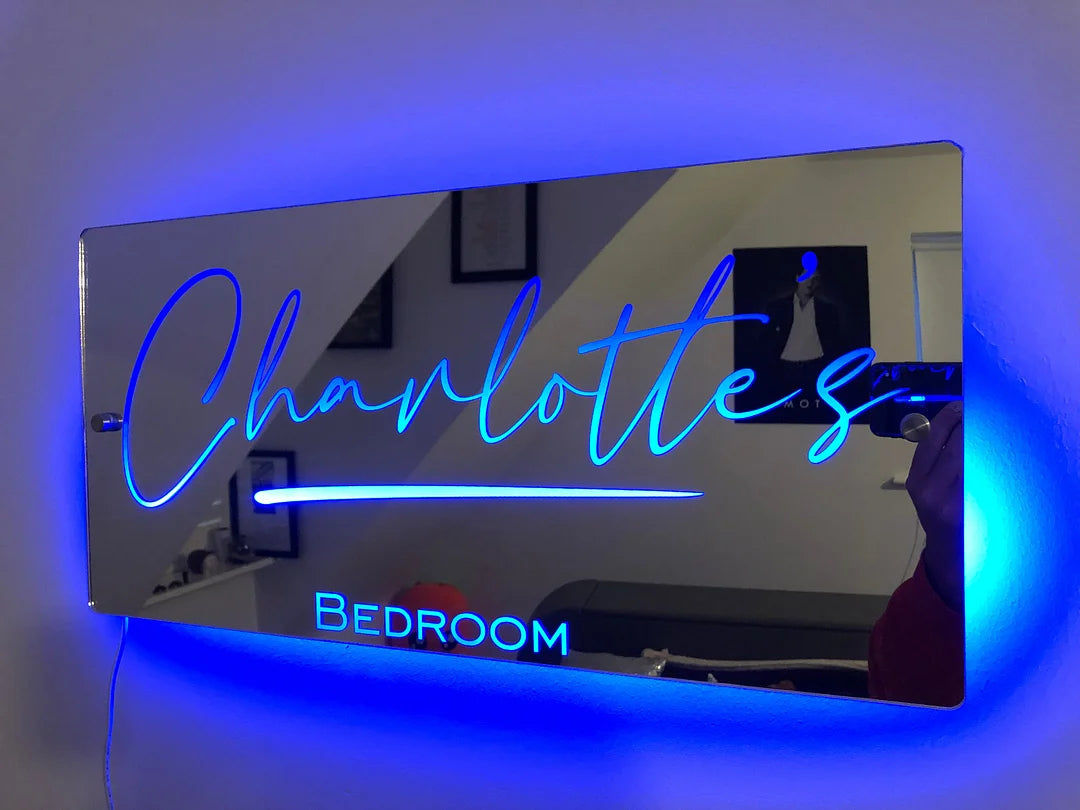 Gepersonaliseerde LED Spiegel met Neonlicht en Eigen Tekst voor Wanddecoratie | Sansoti