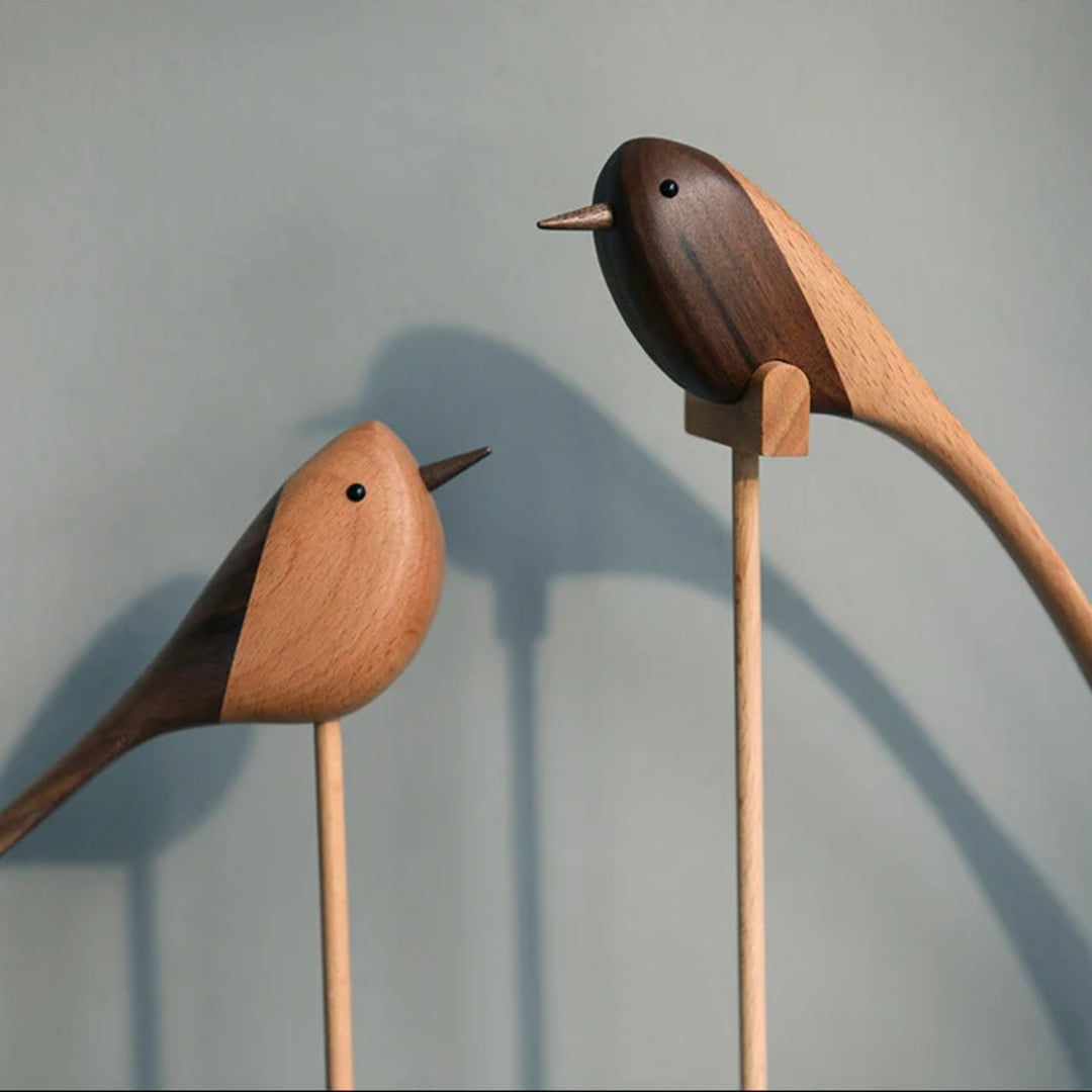 Holz-Vogelskulpturen, 2er-Set, skandinavisches Design, dekoratives Rot-Holz-Interieur-Objekt für das Wohnzimmer | Sansoti