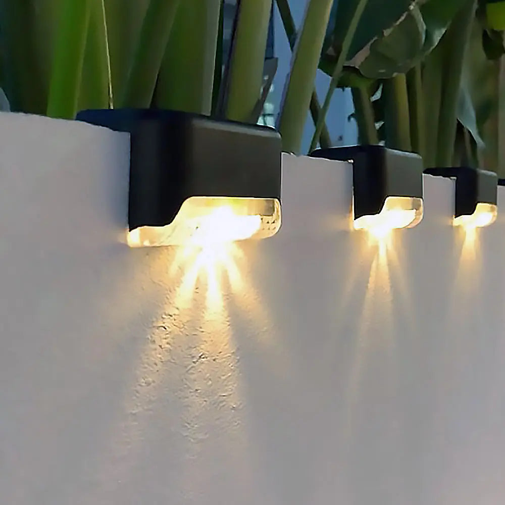 Solarlampen Buiten Set 4 Stuks ABS IP65 Warm Wit Bewegingssensor Terras Oprit Tuin Automatisch Zonne-energie Kabellos Wandlamp Buitenlamp | Sansoti