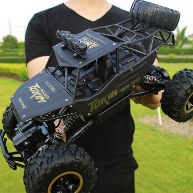 Bestuurbare Monstertruck met 4x4 Aandrijving en All-Terrain Banden – RC Off-Road Auto voor Binnen en Buiten | Sansoti