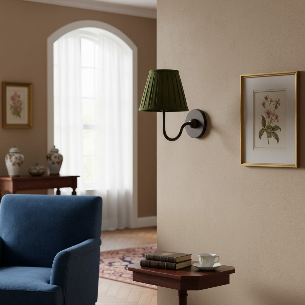 Wandlamp met Geplisseerde Stoffen Kap – Klassieke Verlichting voor Slaapkamer en Woonkamer | Sansoti