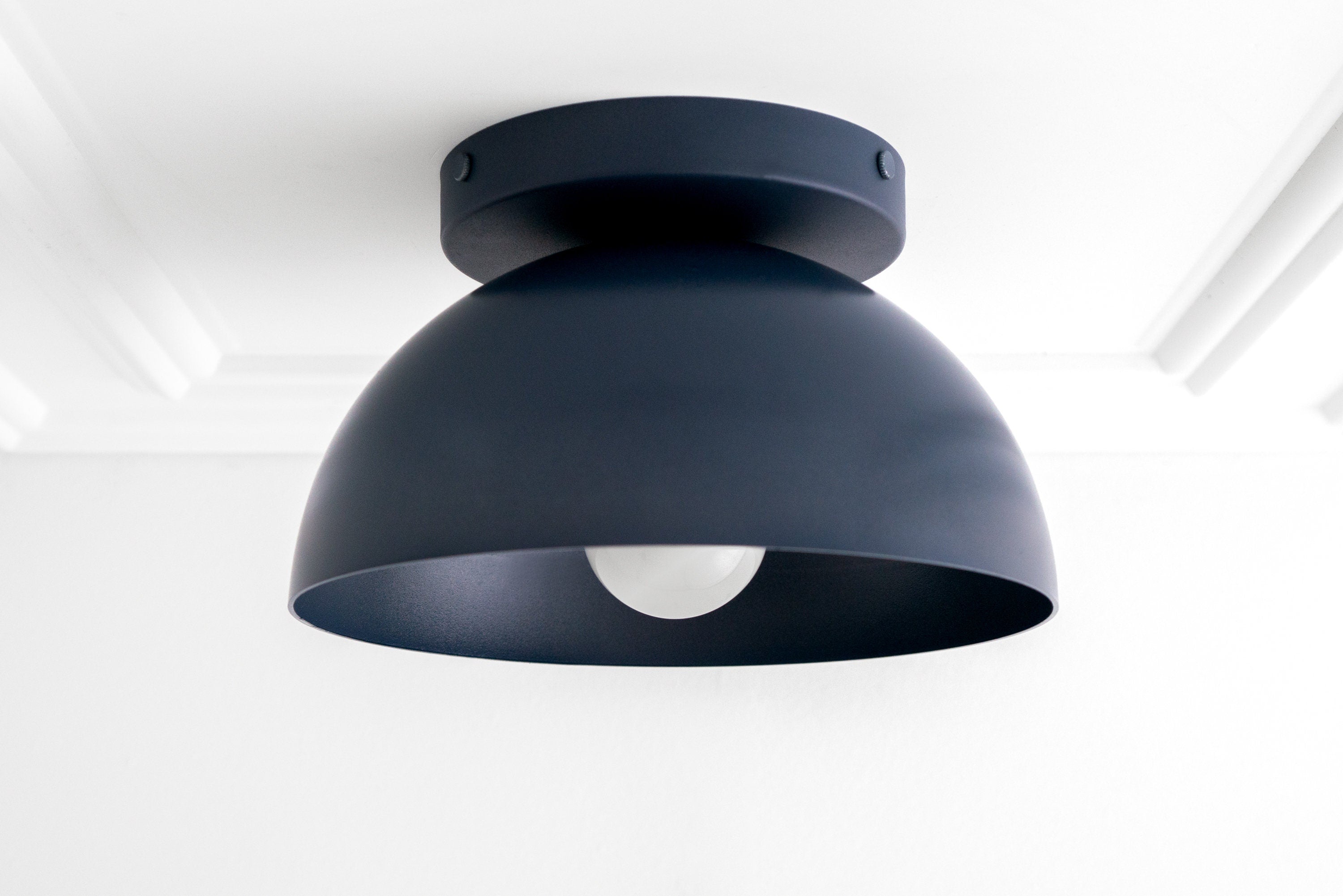 Minimalistische Plafondlamp Dome voor Compacte Ruimtes – Opbouwspot Beschikbaar in Meerdere Kleuren | Sansoti