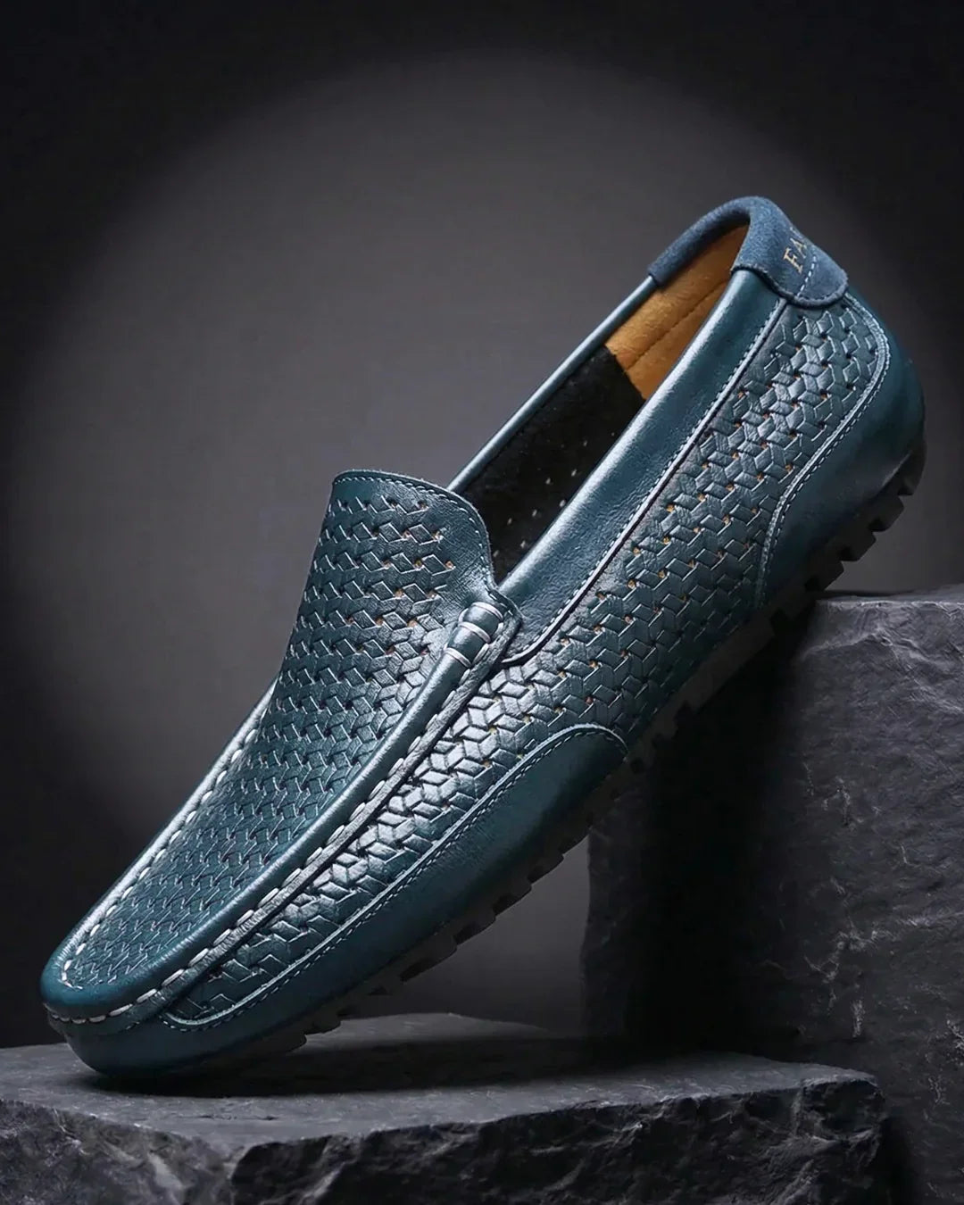 Mocasines de cuero tejidos a mano - Suela flexible y plantilla cómoda para hombre, casuales, de diario y de vestir | Sansoti