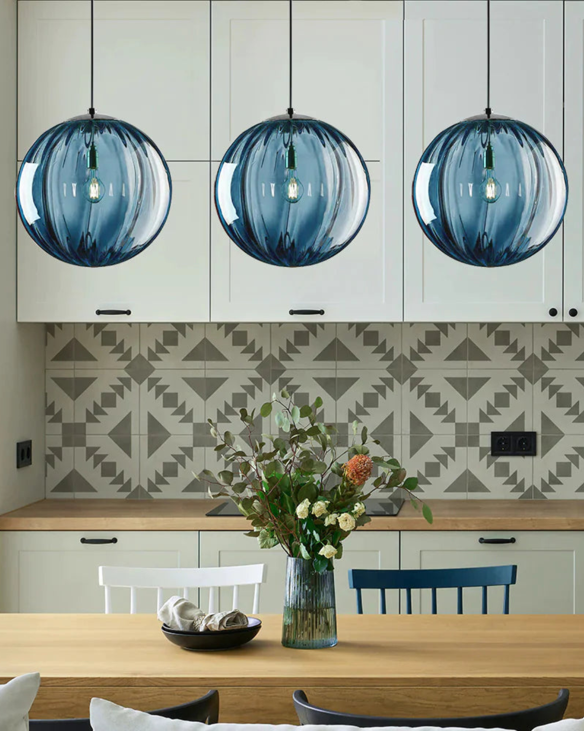 Handgeblazen glazen hanglamp bol met verstelbare kabel grijs blauw bruin rood groen amber 15x22cm 20x25cm sfeerlicht eetkamer woonkamer slaapkamer moderne design verlichting | Sansoti