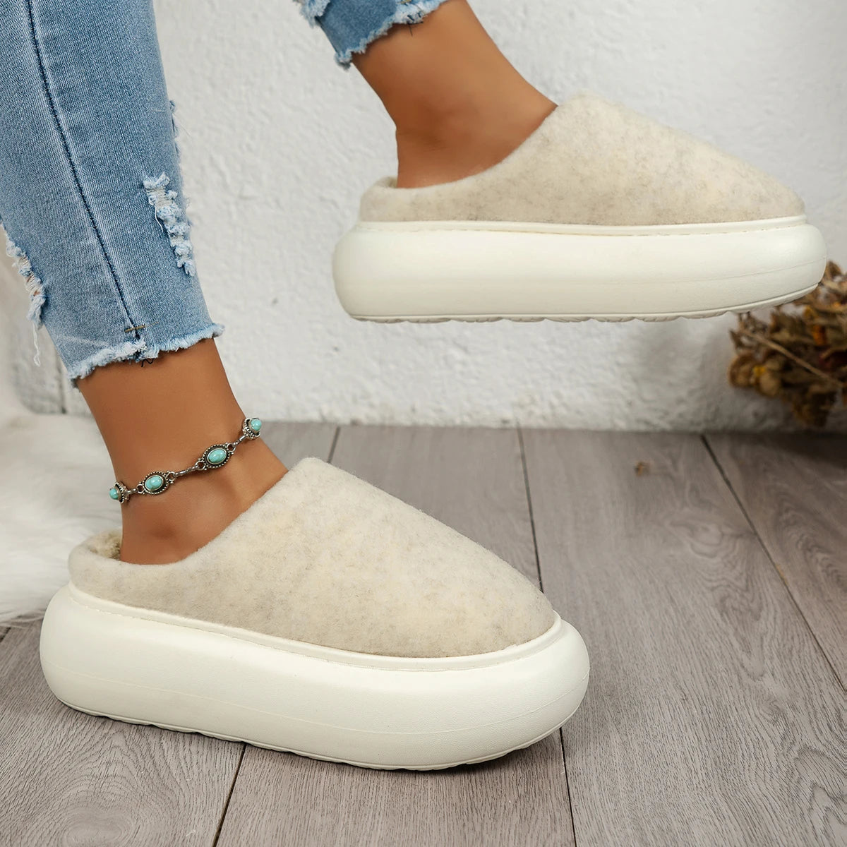 Plush Women's Slippers Winter Warm Non-Slip Sole House Slippers Indoor Comfort Beige Brown Soft Lining | Sansoti