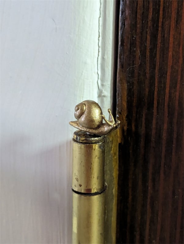 Dekorative Scharnierköpfe mit Vintage-Charme – Magnetisch – Einfache Installation – Bronze-Finish – Türscharnier-Dekoration | Sansoti