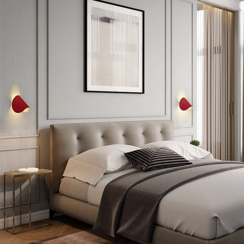 Applique murale LED Ours avec ballon, orientable à 360°, en métal noir, blanc, rouge et bleu, pour chambre d’enfant, chambre à coucher et salon | Sansoti