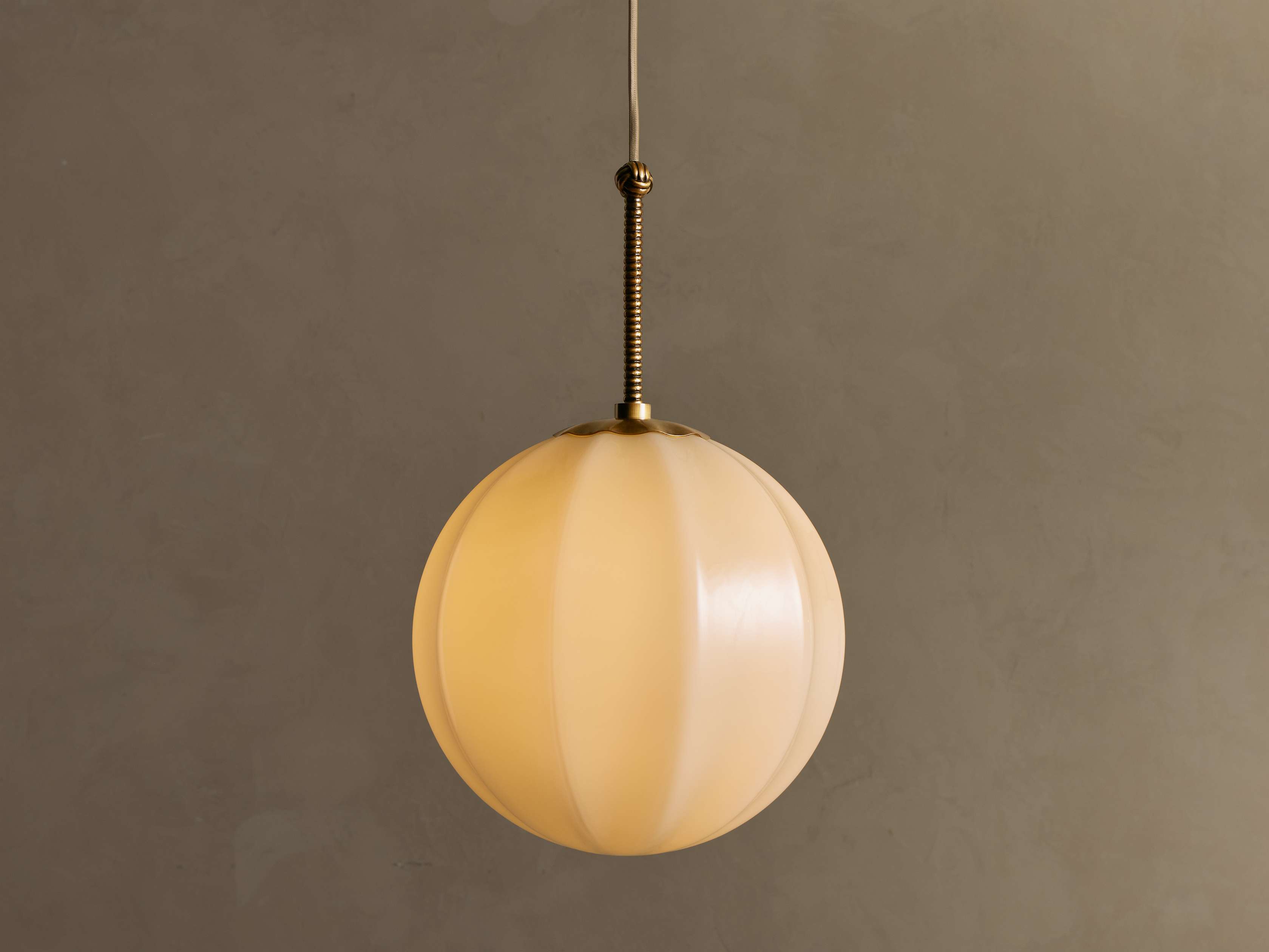 Suspension en verre blanc crème et laiton, style vintage, 12-20 cm, pour salle à manger, entrée et pièce à vivre, éclairage d’ambiance rétro | Sansoti