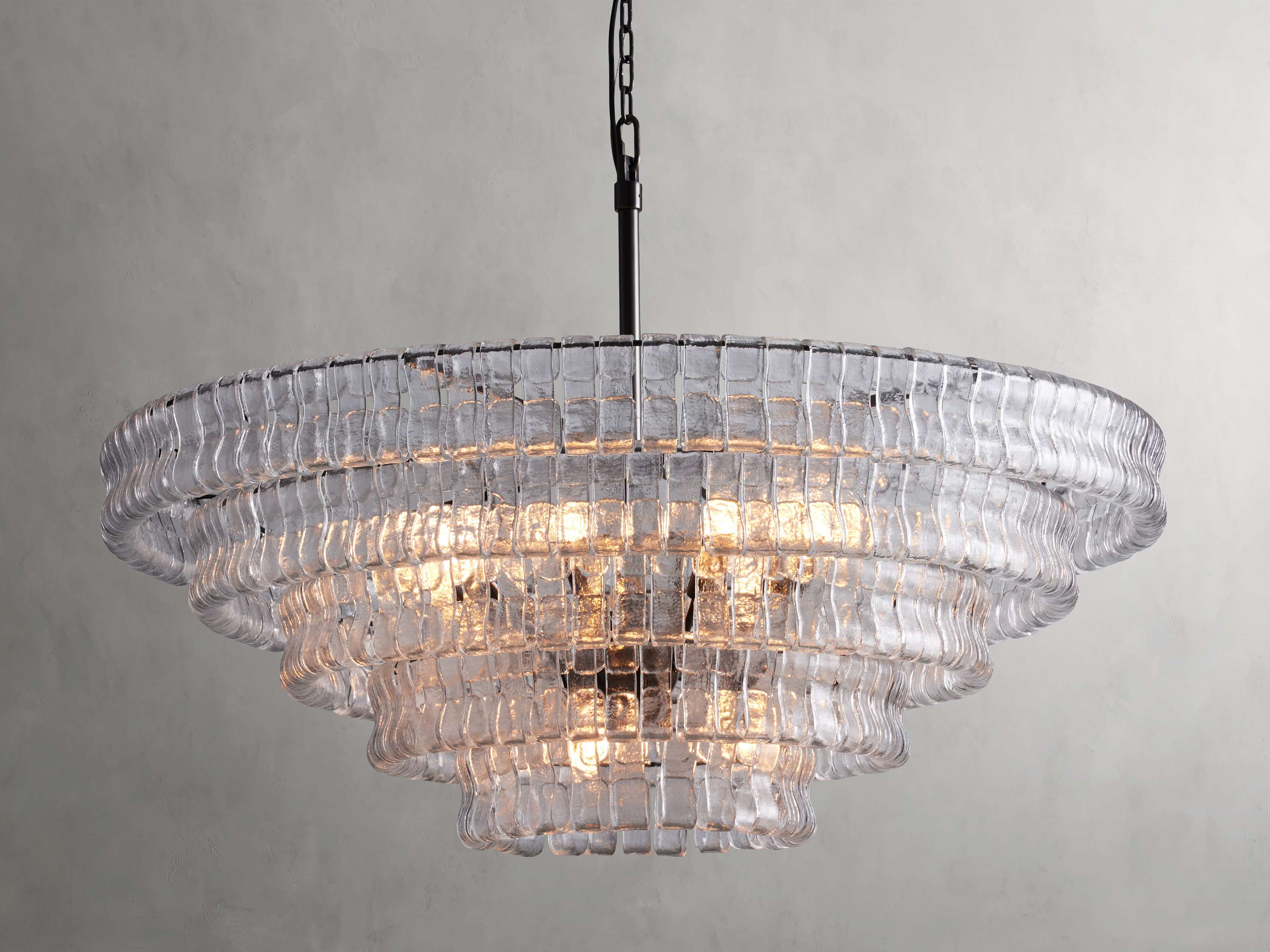 Lustre rond en verre texturé avec structure métallique multicouche À intensité variable et réglable 60-152cm pour salon | Sansoti