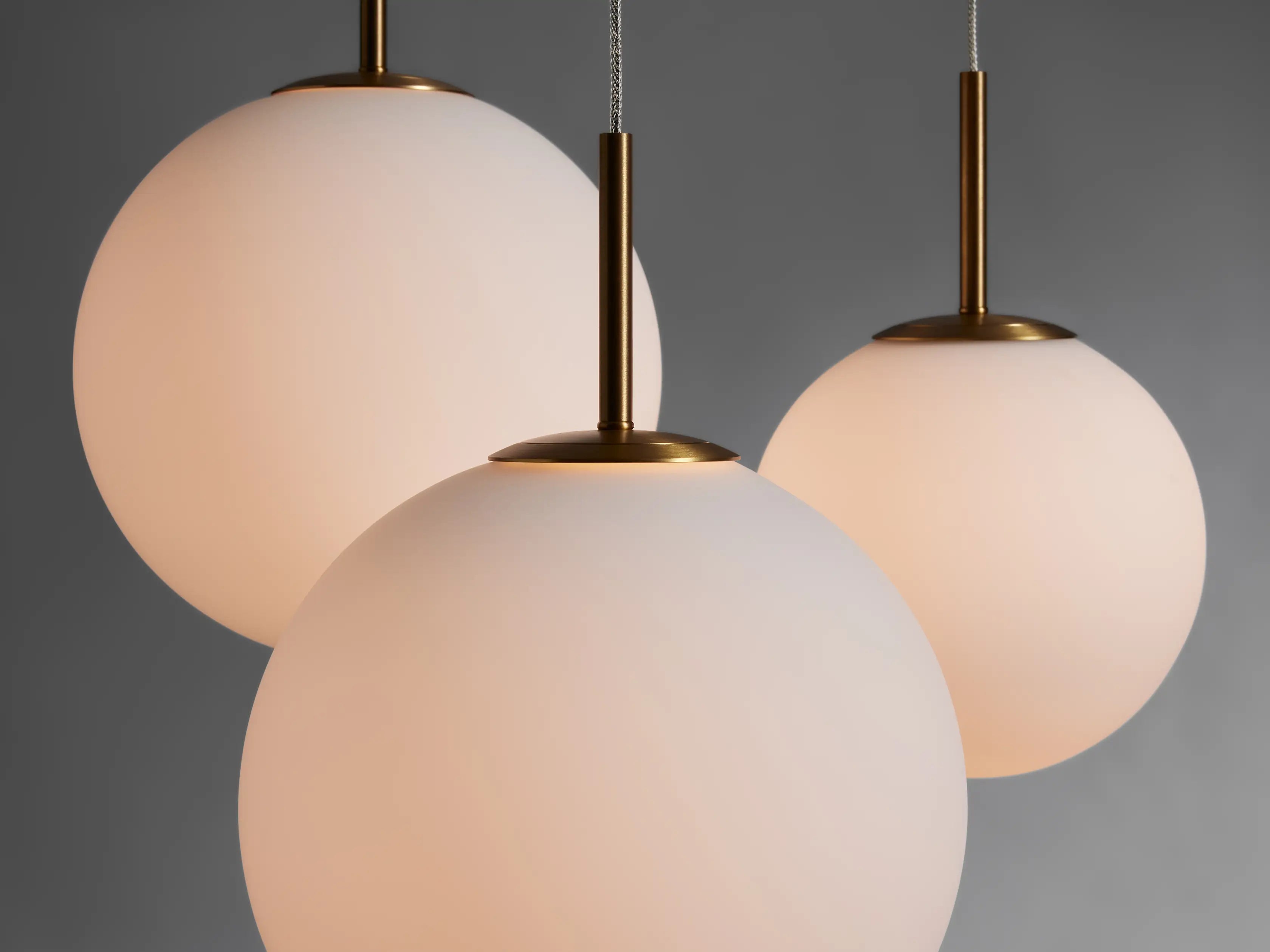Suspension ronde à boules en verre, laiton et verre craquelé, réglable pour pièces à hauts plafonds, lustre LED | Sansoti