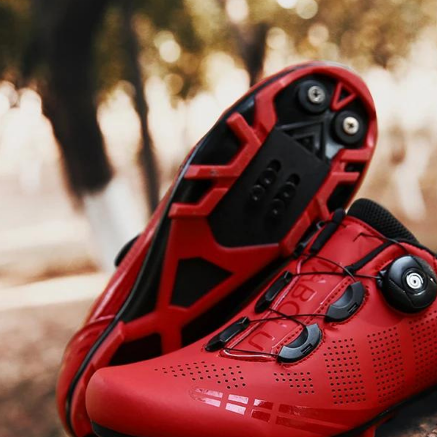 Orthopedische Fietsschoenen met Optimale Voetondersteuning en Drukverlichting voor Lange Ritten – Ademend Synthetisch Materiaal – Antislip Zool – Ergonomisch Design – Lichtgewicht Sportschoenen voor Race- en Recreatief Fietsen | Sansoti