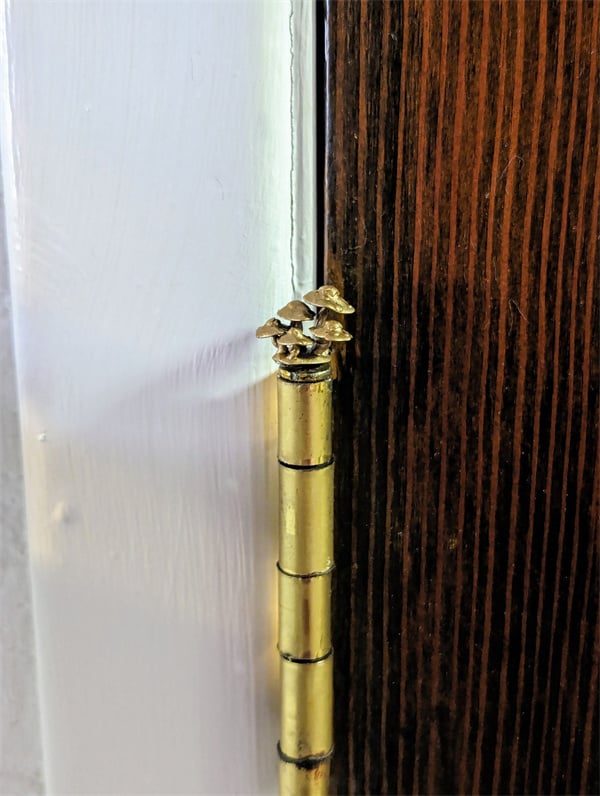 Dekorative Scharnierköpfe mit Vintage-Charme – Magnetisch – Einfache Installation – Bronze-Finish – Türscharnier-Dekoration | Sansoti