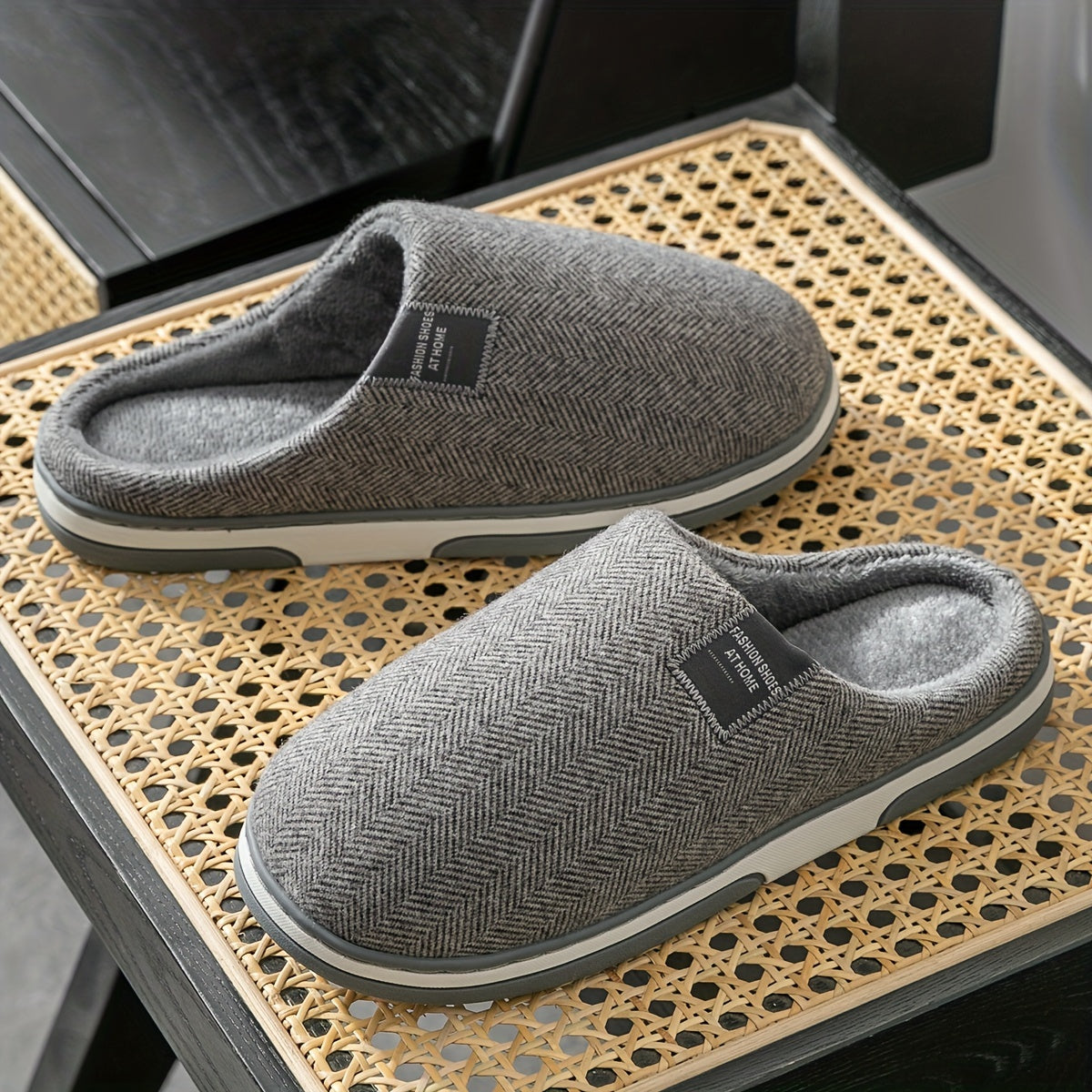 Men's Slippers with Herringbone Pattern, Warm Plush Lining, Non-Slip Sole, Comfortable House Footwear for Winter | Sansoti