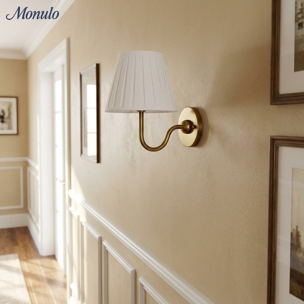 Wandlamp met Geplisseerde Stoffen Kap – Klassieke Verlichting voor Slaapkamer en Woonkamer | Sansoti